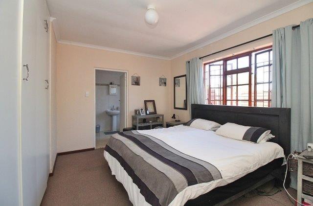 4 Bedroom Property for Sale in Strand North Western Cape